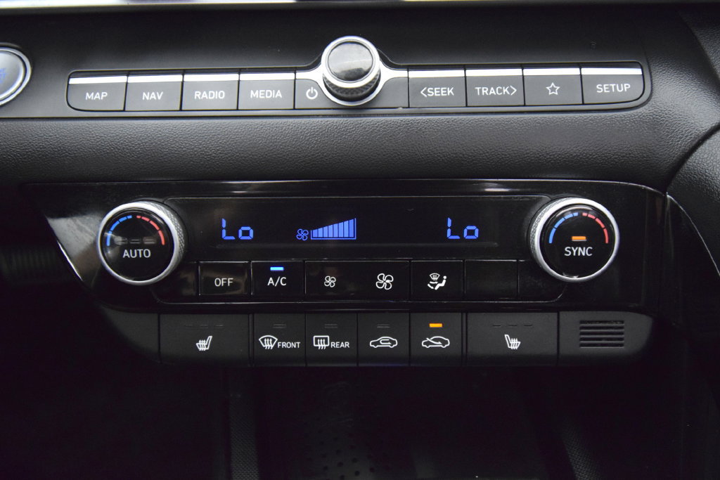 Used 2023 Hyundai Elantra Limited w/ Cargo Package FWD image 30