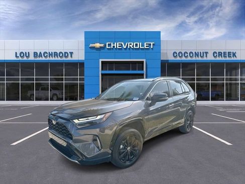 Used 2023 Toyota RAV4 XSE AWD/4WD image 4