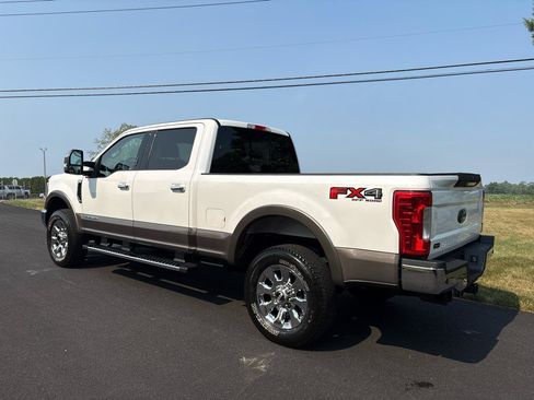Used 2019 Ford F250 Lariat w/ Chrome Package AWD/4WD image 3