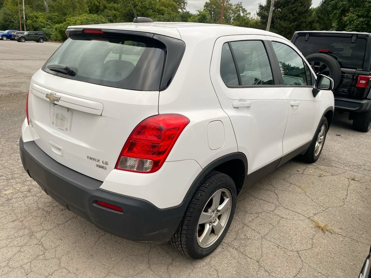 Used 2016 Chevrolet Trax LS AWD/4WD image 3