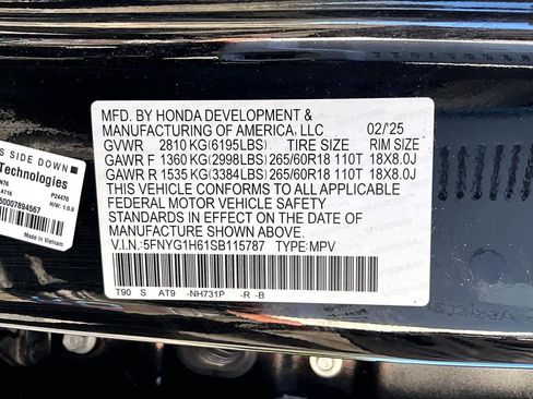 Used 2025 Honda Pilot TrailSport image 36