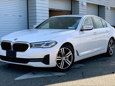 Used 2022 BMW 530i xDrive w/ Premium Package AWD/4WD image 1
