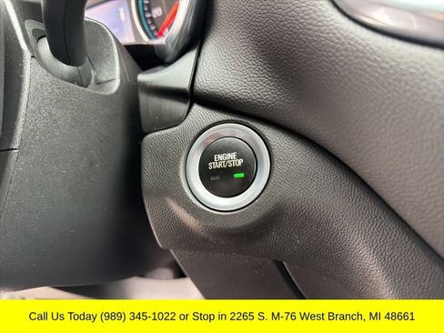Used 2021 Chevrolet Equinox LT FWD image 24