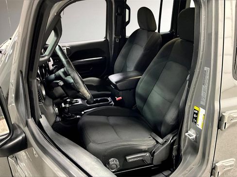 Used 2020 Jeep Wrangler Unlimited Sport image 21