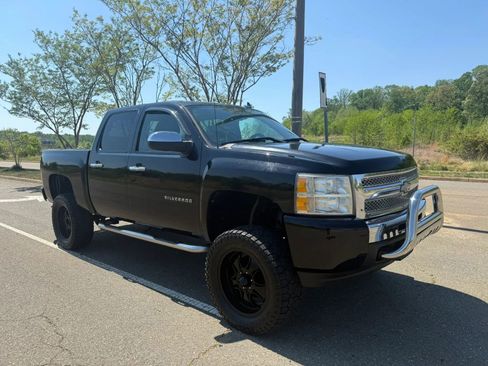 Used 2011 Chevrolet Silverado 1500 LS AWD/4WD image 46