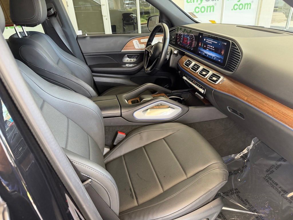 Used 2025 Mercedes-Benz GLE 350 4MATIC image 25