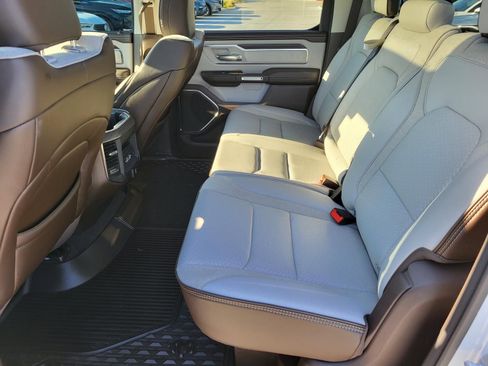 Used 2025 RAM 1500 Laramie AWD/4WD image 13