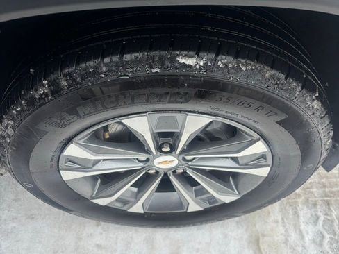 Used 2025 Chevrolet Equinox LT AWD/4WD image 22