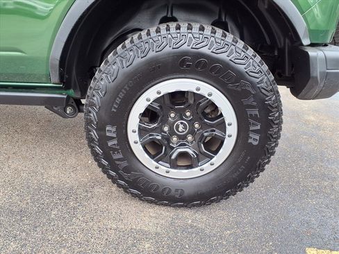 Certified 2024 Ford Bronco Badlands image 7