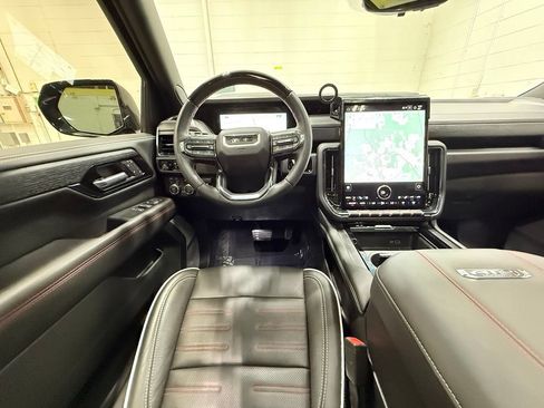 Used 2025 GMC Yukon AT4 Ultimate AWD/4WD image 50