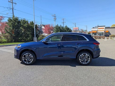 Certified 2025 Audi Q5 Premium w/ Convenience Package AWD/4WD image 4