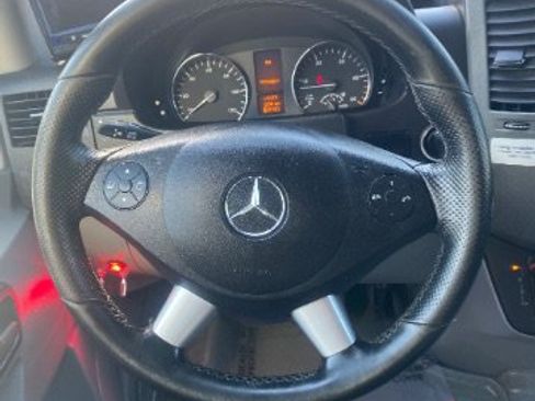 Used 2018 Mercedes-Benz Sprinter 3500 w/ Swivel Seat Package image 18