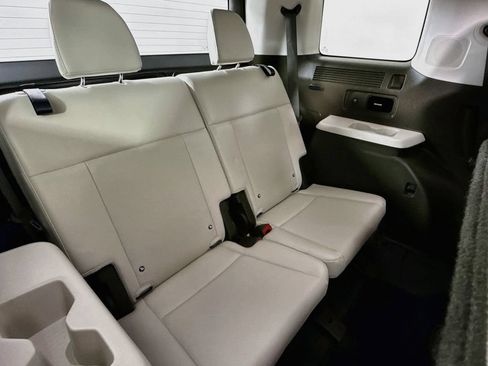 Used 2025 Hyundai Santa Fe Calligraphy AWD/4WD image 30