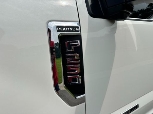 Used 2022 Ford F250 Platinum w/ Tremor Off-Road Package AWD/4WD image 55