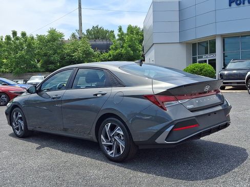 Certified 2025 Hyundai Elantra Sport FWD image 4