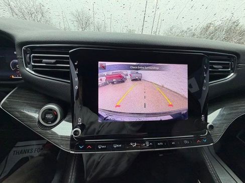 Used 2022 Jeep Wagoneer Series III AWD/4WD image 32
