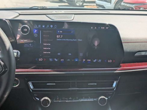 Used 2026 Chevrolet Traverse RS FWD image 20