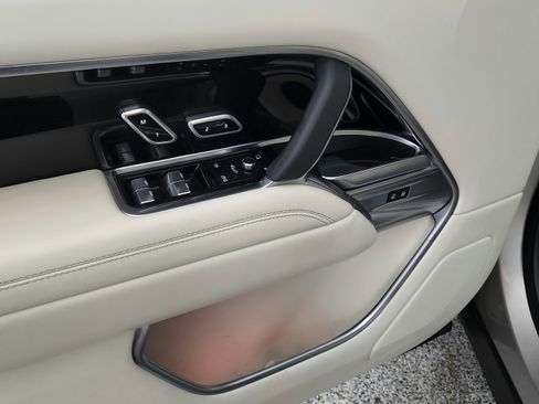 Used 2023 Land Rover Range Rover Autobiography AWD/4WD image 19