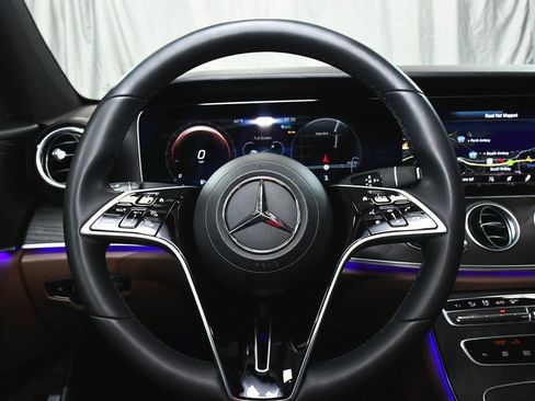 Used 2023 Mercedes-Benz E 350 4MATIC Sedan image 38