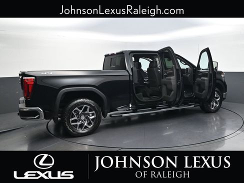 Used 2025 GMC Sierra 1500 SLT w/ SLT Premium Plus Package AWD/4WD image 22