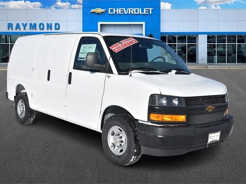 New 2025 Chevrolet Express 2500 Work Van w/ Driver Convenience Package image 10