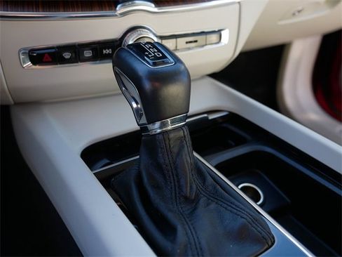 Used 2019 Volvo XC60 T5 Inscription w/ Protection Package Premier image 26