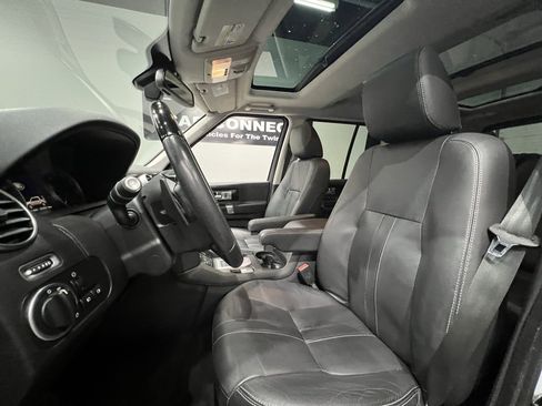 Used 2016 Land Rover LR4 HSE image 23