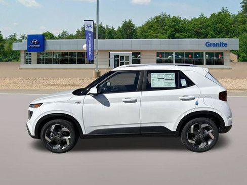 New 2026 Hyundai Venue SEL FWD image 6