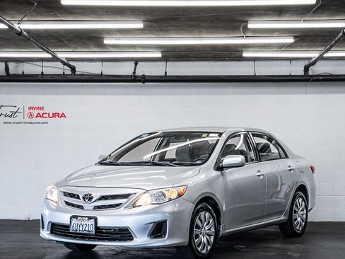 Used 2012 Toyota Corolla LE FWD image 1