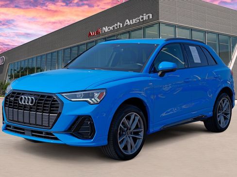 Certified 2023 Audi Q3 2.0T Premium w/ Black Optic Sport Package image 6