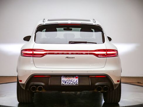 Certified 2026 Porsche Macan AWD/4WD image 39
