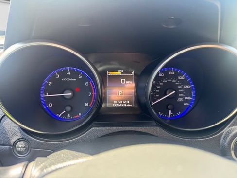 Used 2016 Subaru Outback 2.5i Limited AWD/4WD image 11