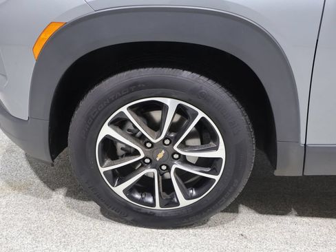 Used 2025 Chevrolet TrailBlazer LT AWD/4WD image 7