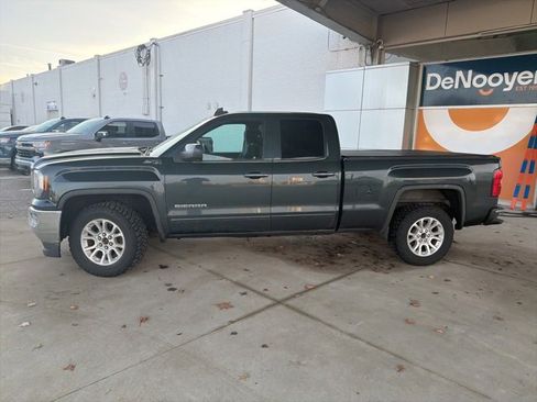 Used 2018 GMC Sierra 1500 SLE w/ SLE Value Package image 2