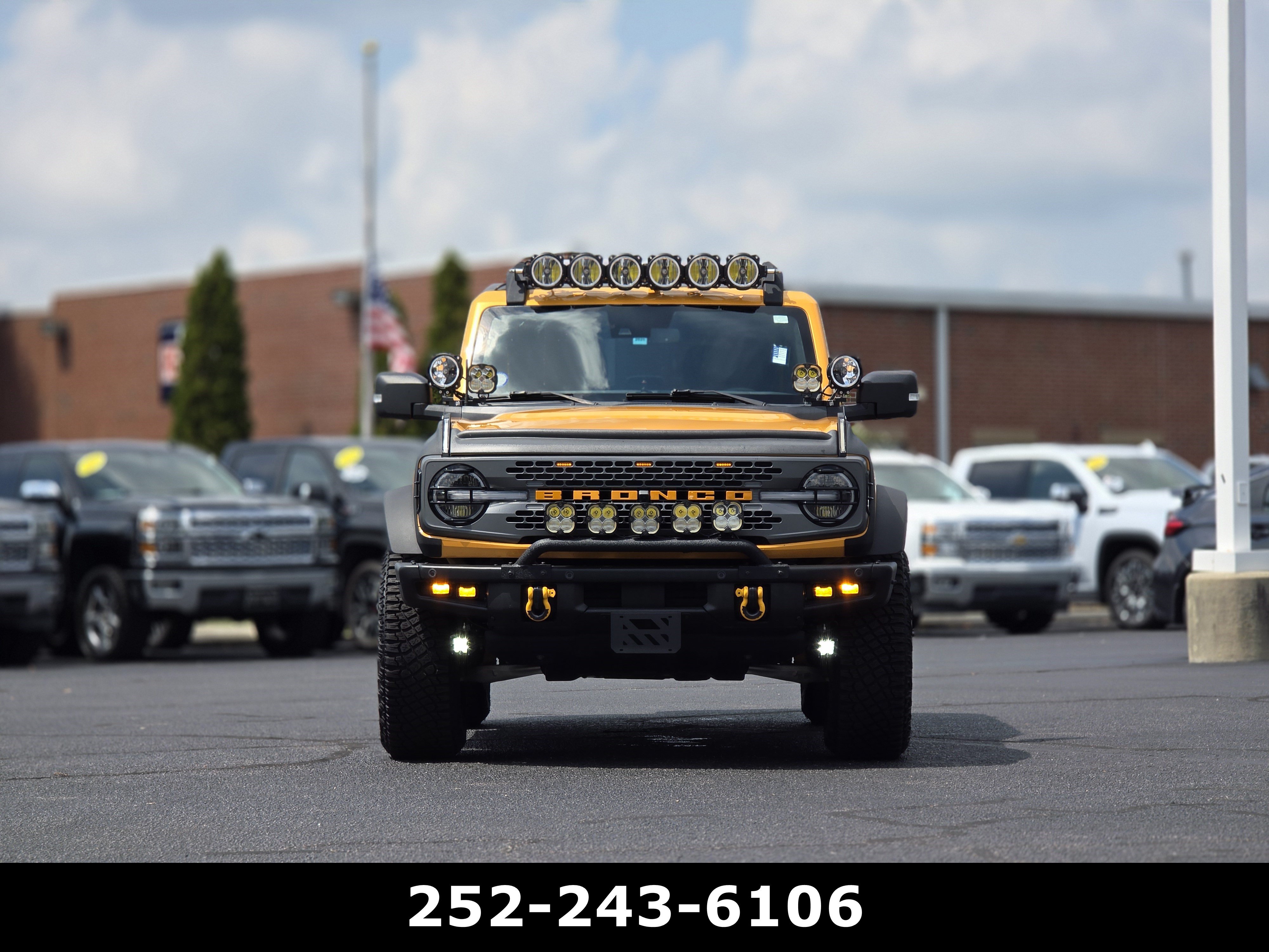 Used 2021 Ford Bronco Badlands AWD/4WD image 2