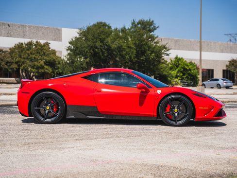 Used 2015 Ferrari 458 Speciale Coupe RWD image 12