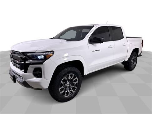 Used 2023 Chevrolet Colorado Z71 w/ Z71 Convenience Package 2 image 4