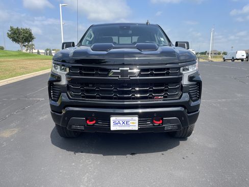 Used 2026 Chevrolet Silverado 1500 LT Trail Boss w/ LT Trail Boss Premium Package AWD/4WD image 8