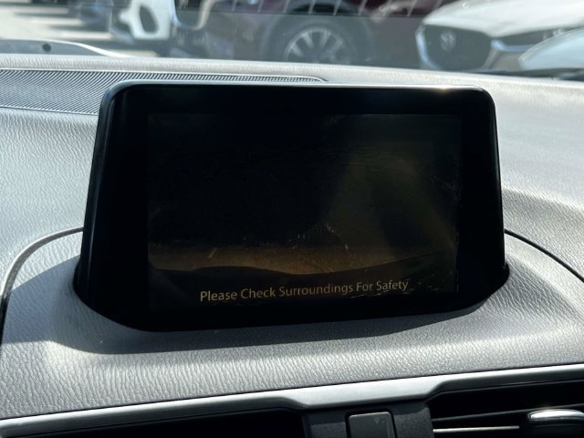 Used 2017 MAZDA MAZDA3 Touring FWD image 40