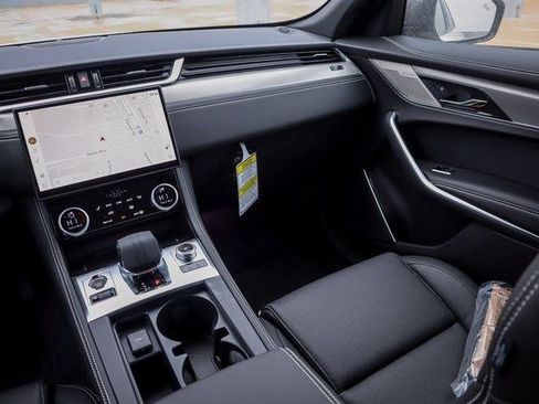 New 2025 Jaguar F-PACE R-Dynamic S image 23