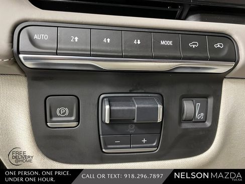 Used 2022 Cadillac Escalade Sport Platinum w/ Heavy-Duty Trailer Package image 26