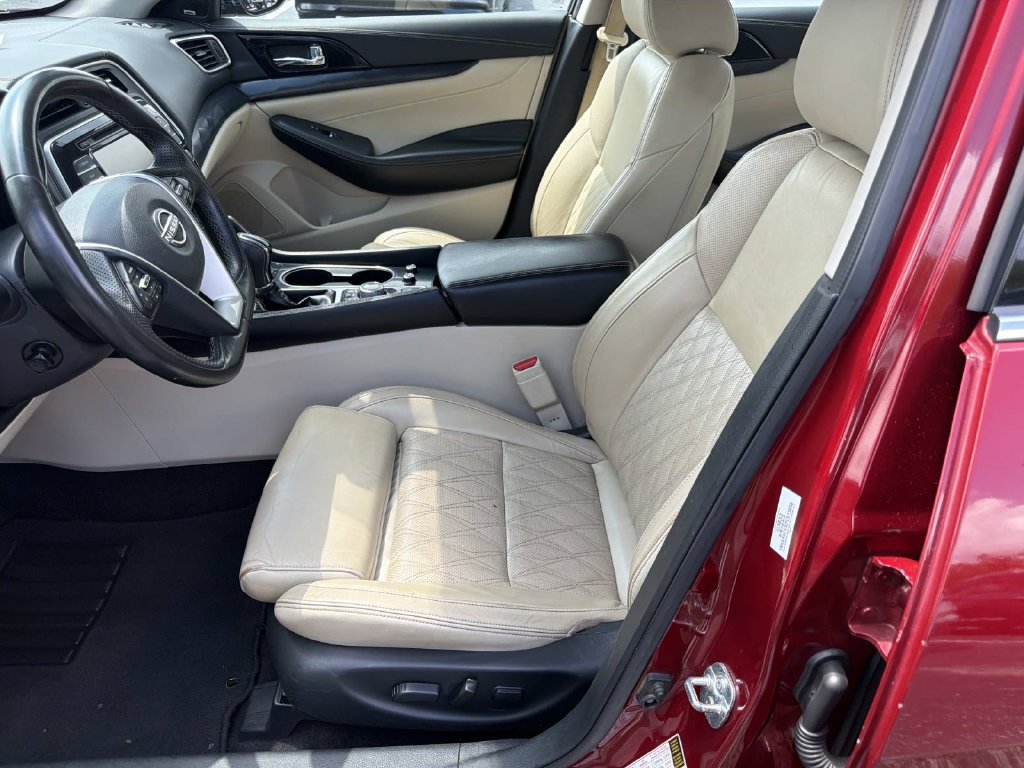 Used 2023 Nissan Maxima Platinum w/ Sport Mat Group FWD image 19
