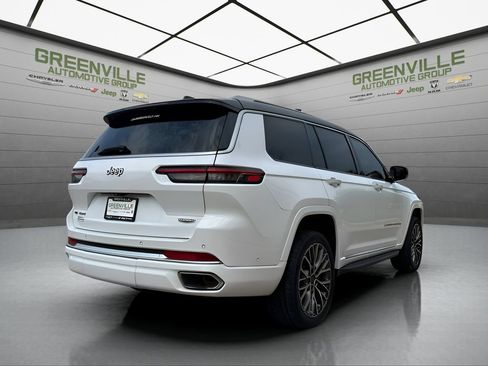 Used 2023 Jeep Grand Cherokee L Summit AWD/4WD image 8