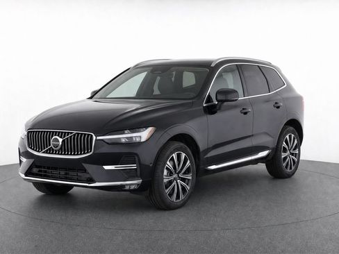 Used 2023 Volvo XC60 B5 Ultimate w/ Protection Package Premier AWD/4WD image 3