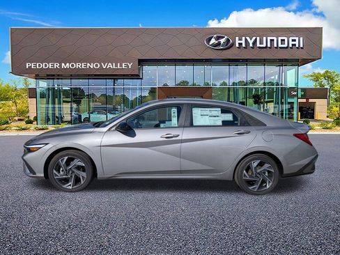 New 2025 Hyundai Elantra SEL image 6