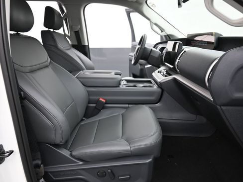 New 2026 Ford Expedition Active RWD image 16