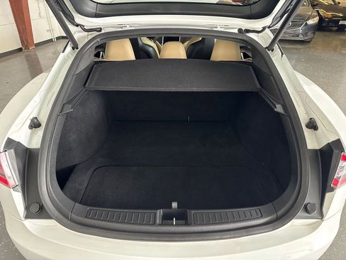 Used 2015 Tesla Model S 85D image 18