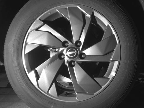 Used 2025 Nissan Rogue SV image 15