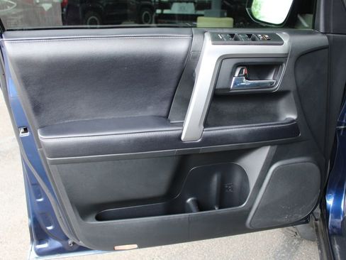 Certified 2019 Toyota 4Runner SR5 Premium AWD/4WD image 21