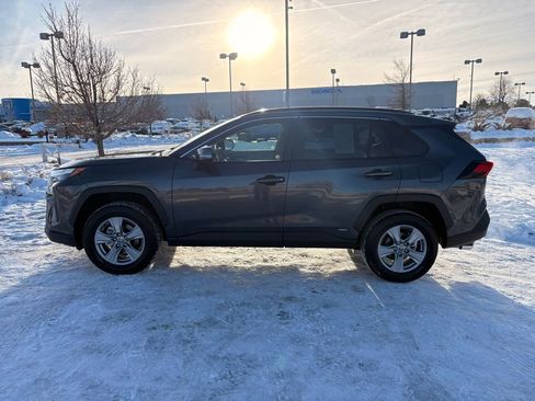 Used 2025 Toyota RAV4 XLE image 4